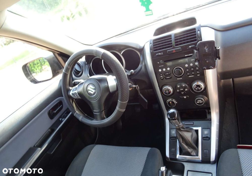 Suzuki Grand Vitara - 8