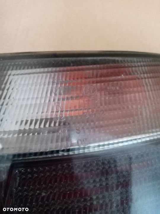 Lampa prawy tył prawa tylna Audi a4 b5 sedan black ciemna Nowa - 3