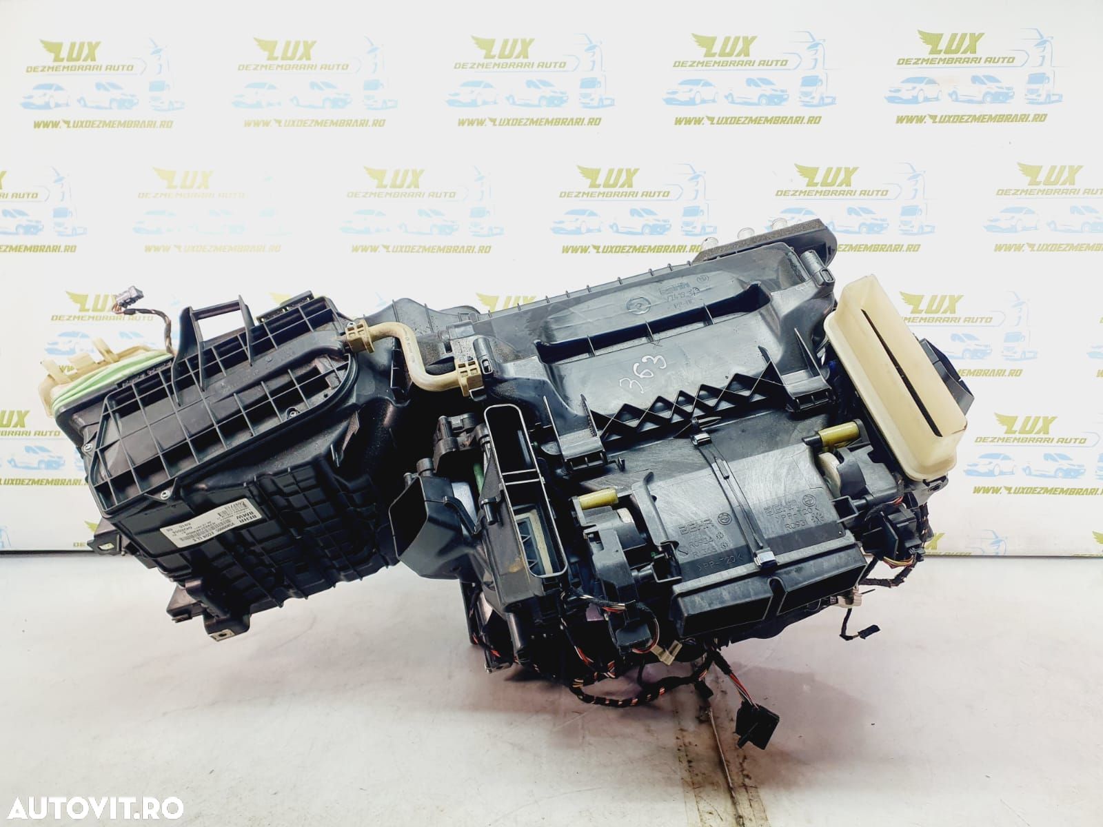 Carcasa aeroterma x5899005 923749305 BMW Seria 5 F11  [din 2009 pana  2013] - 1