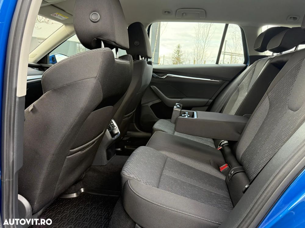 Skoda Octavia 2.0 TDI Premium Edition - 8