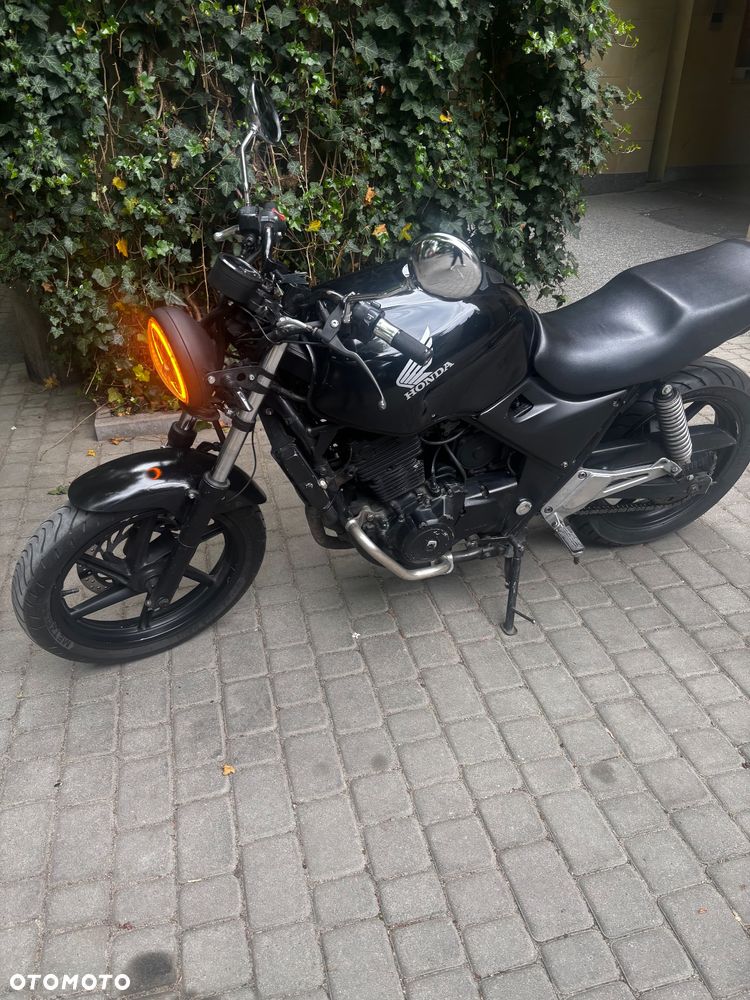Honda CB - 2