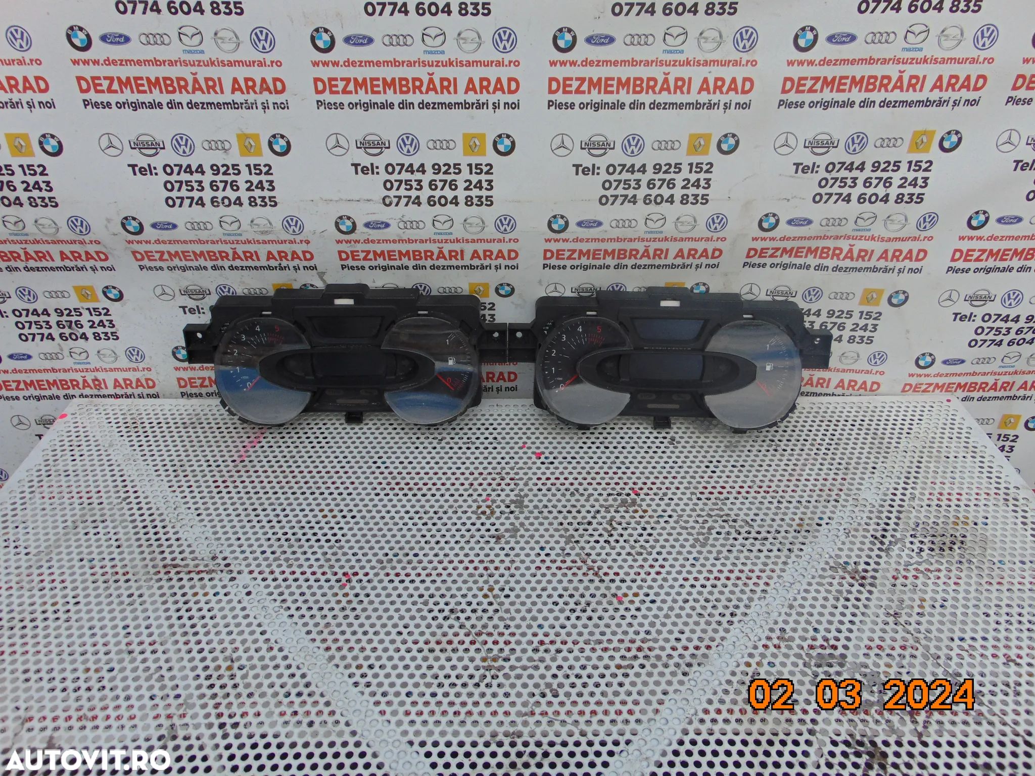 Ceasuri bord Renault Trafic 3 Opel Vivaro 2014-2022 instrumentar bord cod r / r - 1