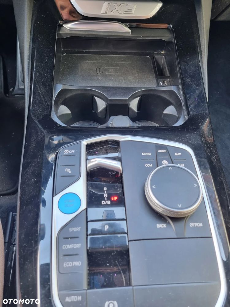 BMW iX3 Impressive - 11