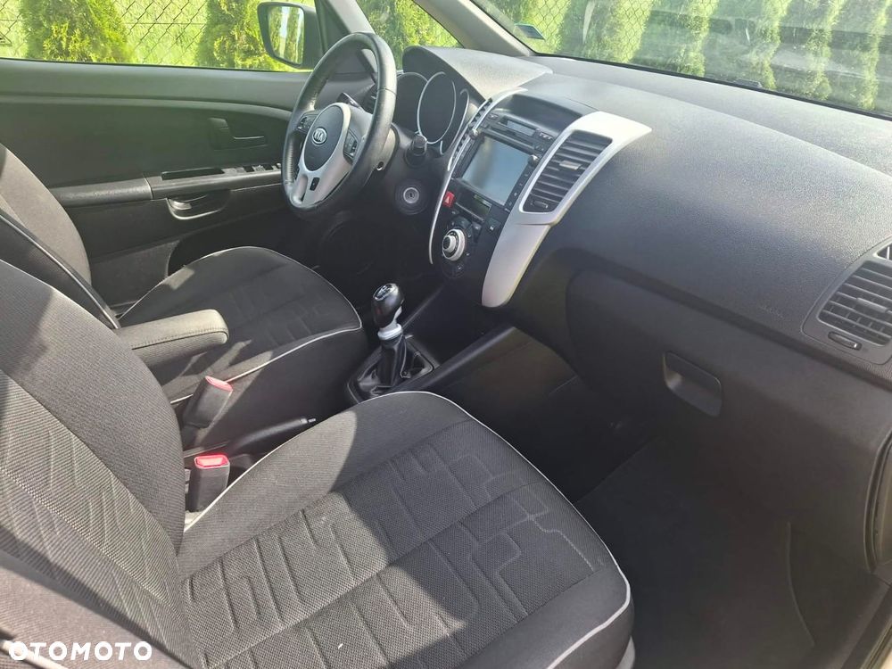 Kia Venga 1.4 CRDi L - 12