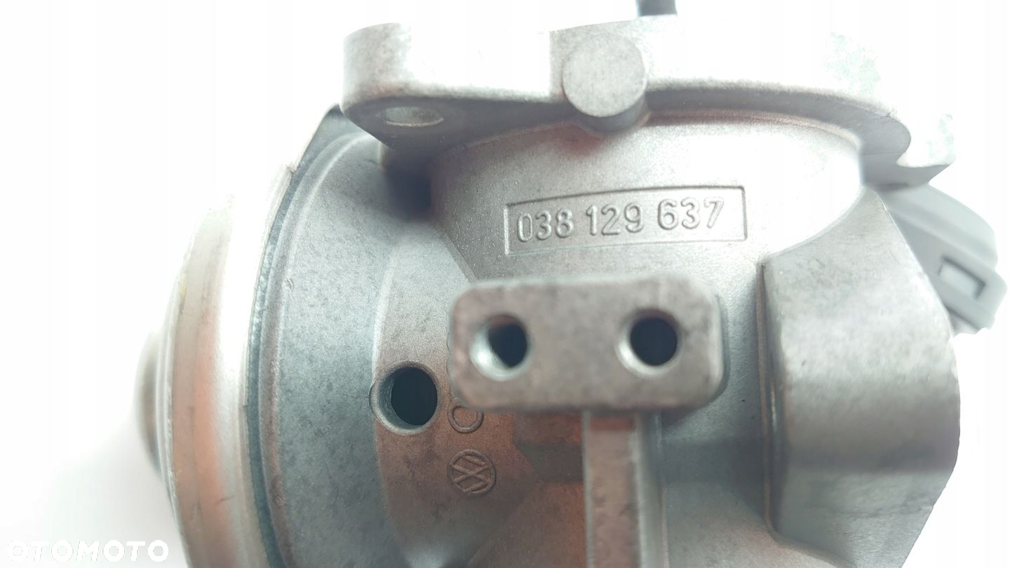 ZAWÓR EGR AUDI A3 SEAT LEON SKODA SUPERB VW PASSAT B6 1.9/2.0 TDI 038129637 - 4