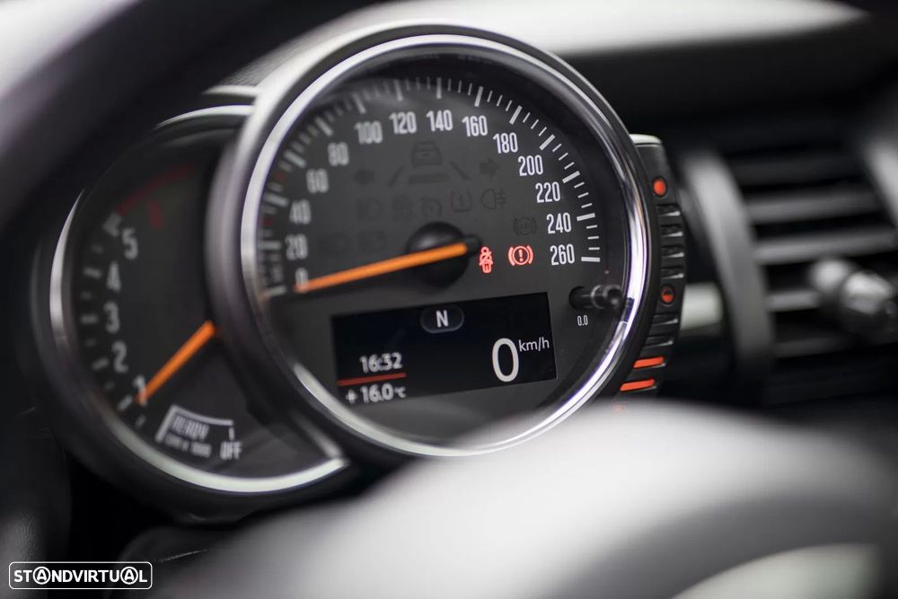 MINI 3 Portas Cooper D Auto - 12