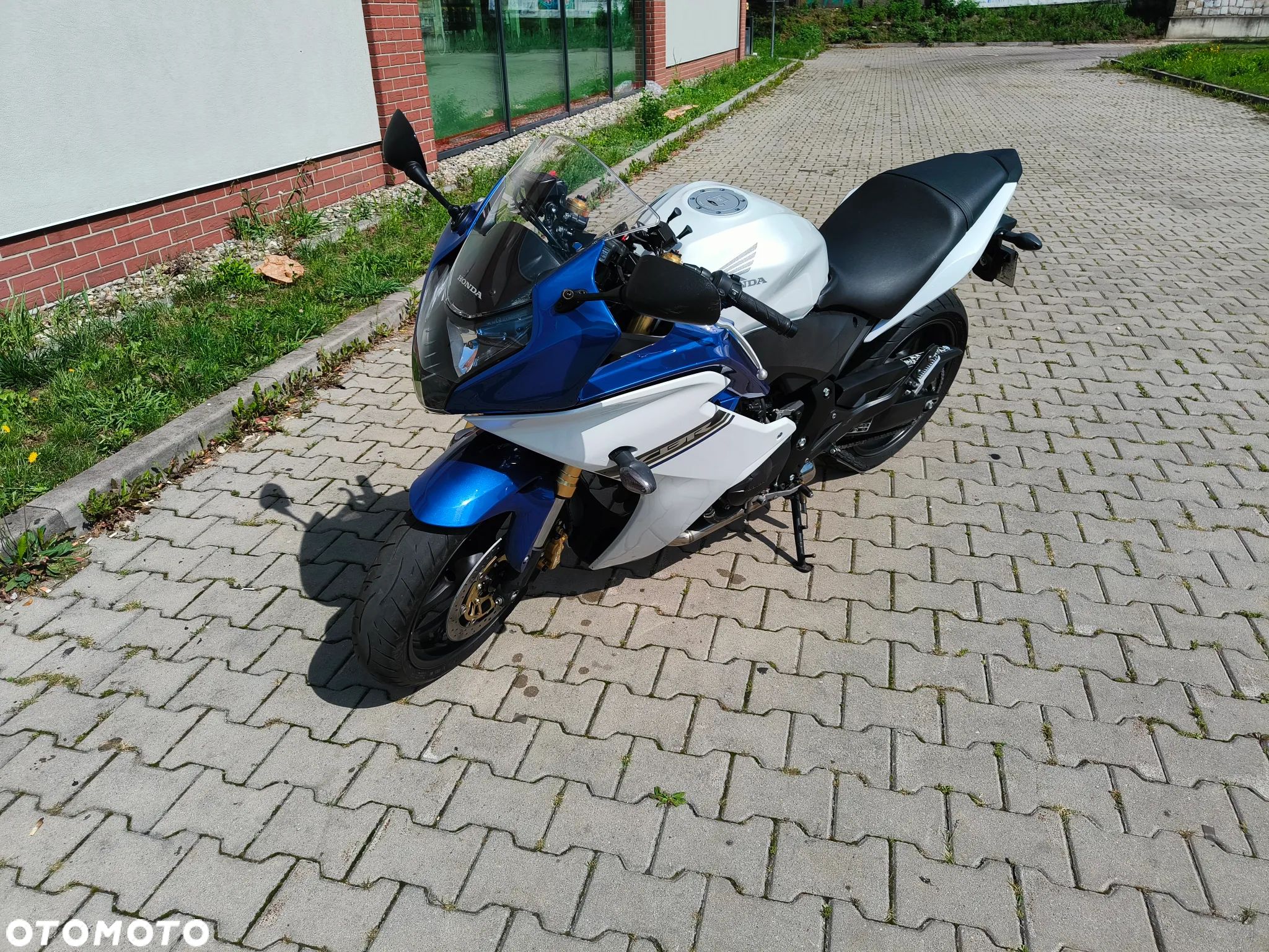 Honda CBR - 1