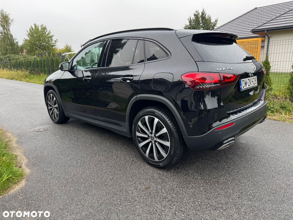 Mercedes-Benz GLA 250 4-Matic - 3