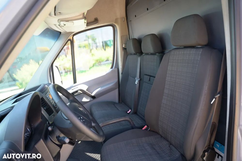 Mercedes-Benz SPRINTER 314 CDI / NEGRU / AUTOMATĂ / 3 LOCURI / 2017 - 27