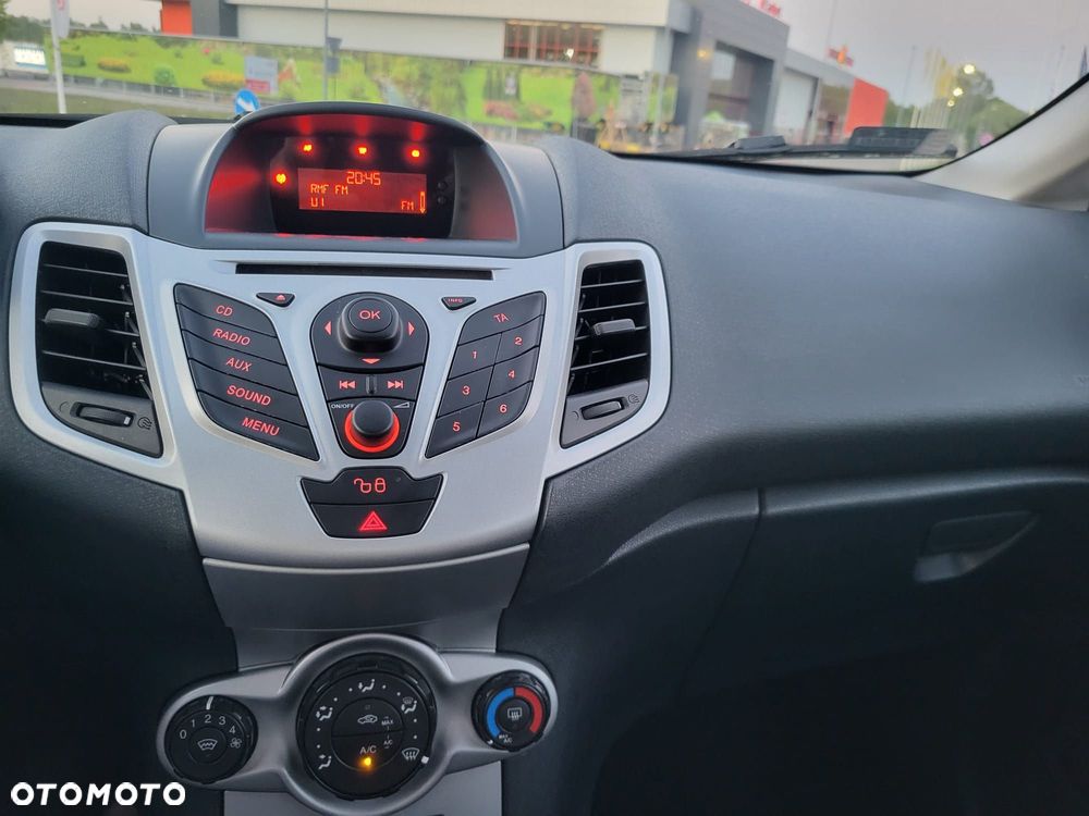 Ford Fiesta - 2