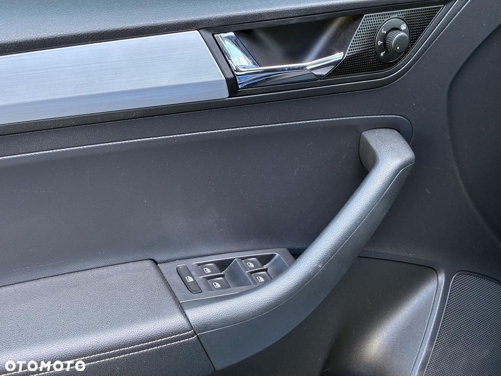 Skoda RAPID 1.0 TSI Ambition - 19