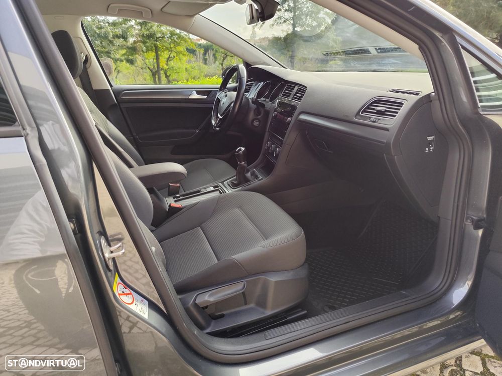 VW Golf Variant 1.6 TDi Confortline - 9