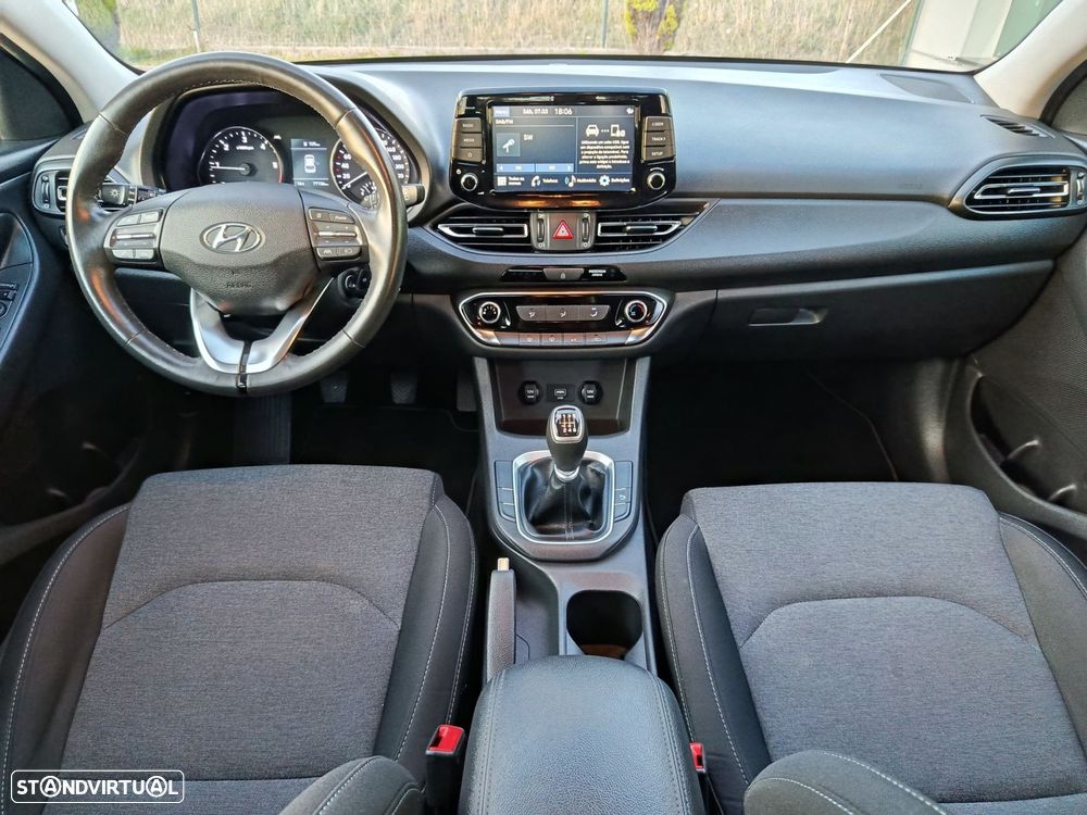 Hyundai i30 1.6 CRDI STyle Plus - 3