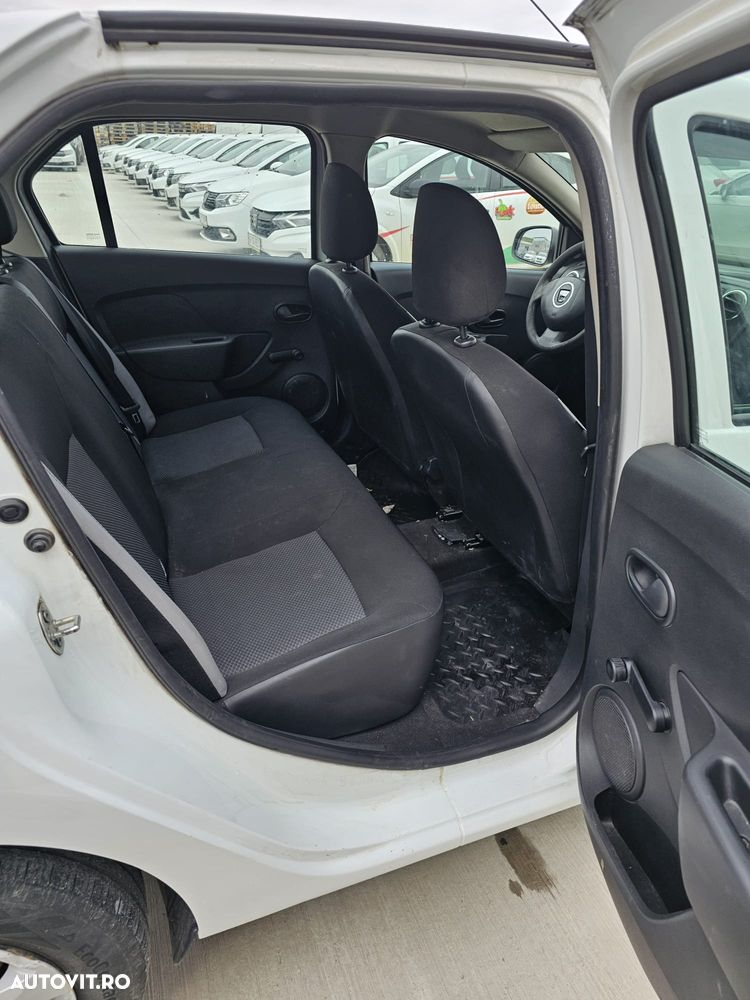 Dacia Logan - 10