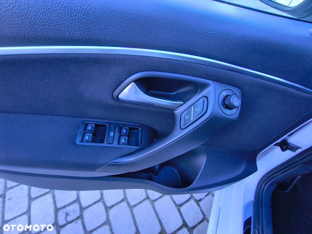 Volkswagen Polo 1.2 TSI Blue Motion Technology DSG Allstar - 12