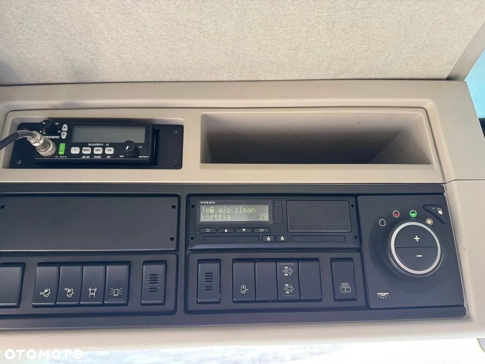 Volvo FH16 750 8x4 POJAZD DO DRZEWA - 17