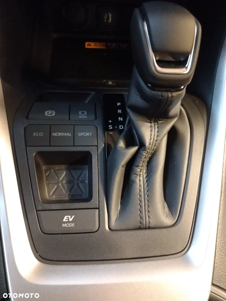 Toyota RAV4 2.5 Hybrid Comfort 4x2 - 9