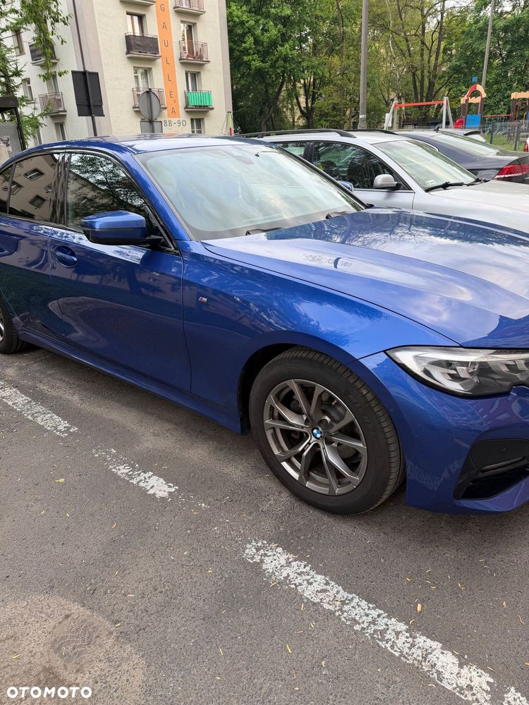 BMW Seria 3 318d M Sport - 9