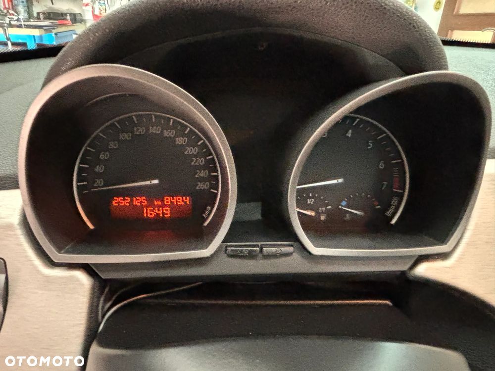 BMW Z4 2.2i - 21