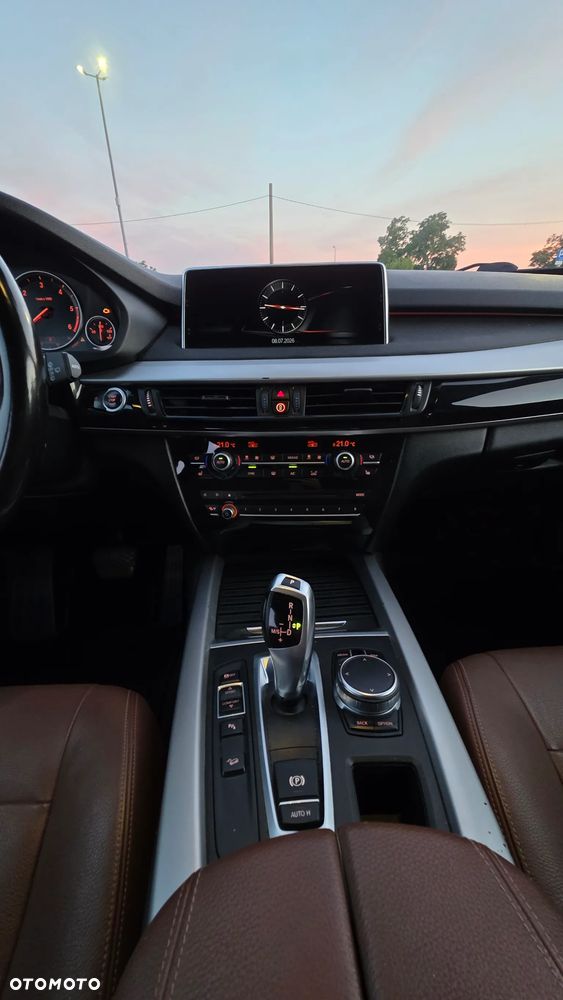 BMW X5 xDrive30d - 14