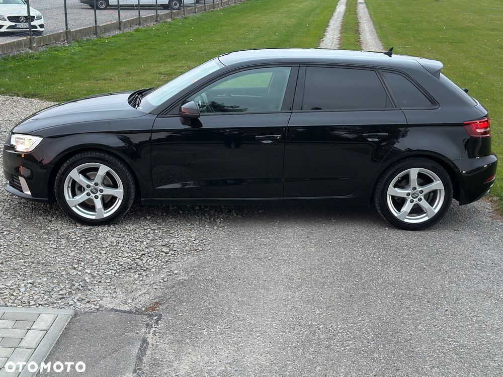 Audi A3 Sportback 2017 photo 2