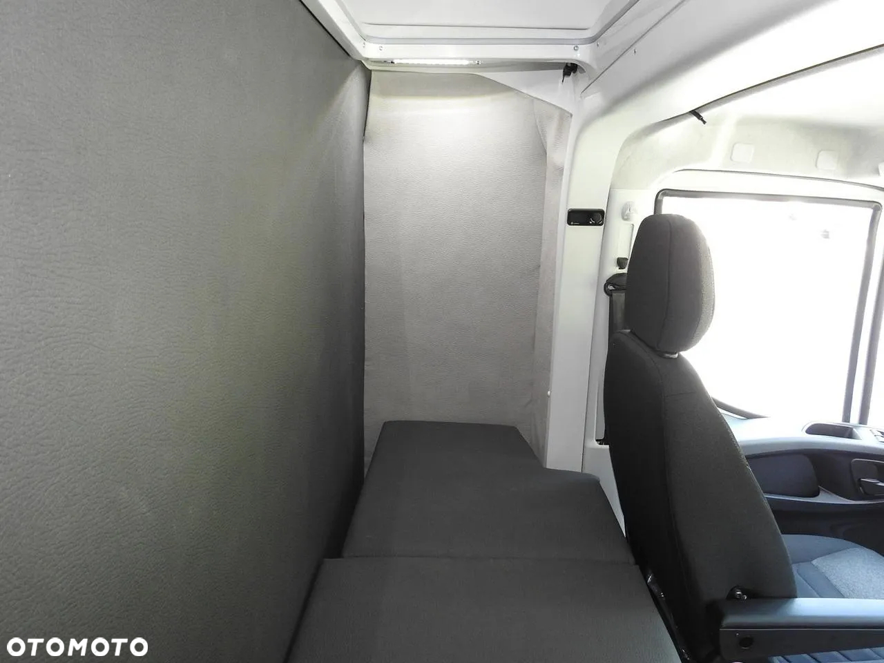 Iveco DAILY 35S18 NOWY PLANDEKA 8 PALET TEMPOMAT NAWIGACJA LEDY AUTOMAT HI-MATIC GWARANCJA PRODUCENTA 180KM [ 587778 ] - 39