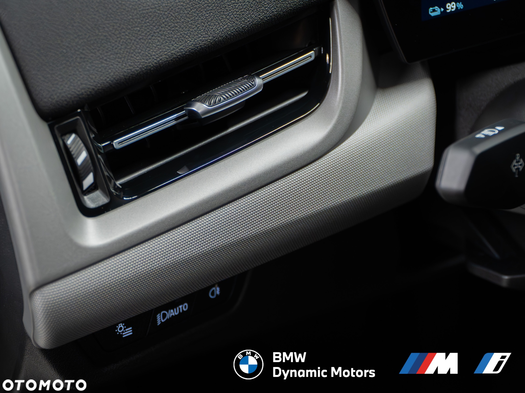BMW iX2 eDrive20 - 24