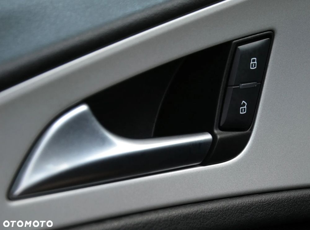 Audi A6 Avant 2.0 TDI Ultra S tronic - 19