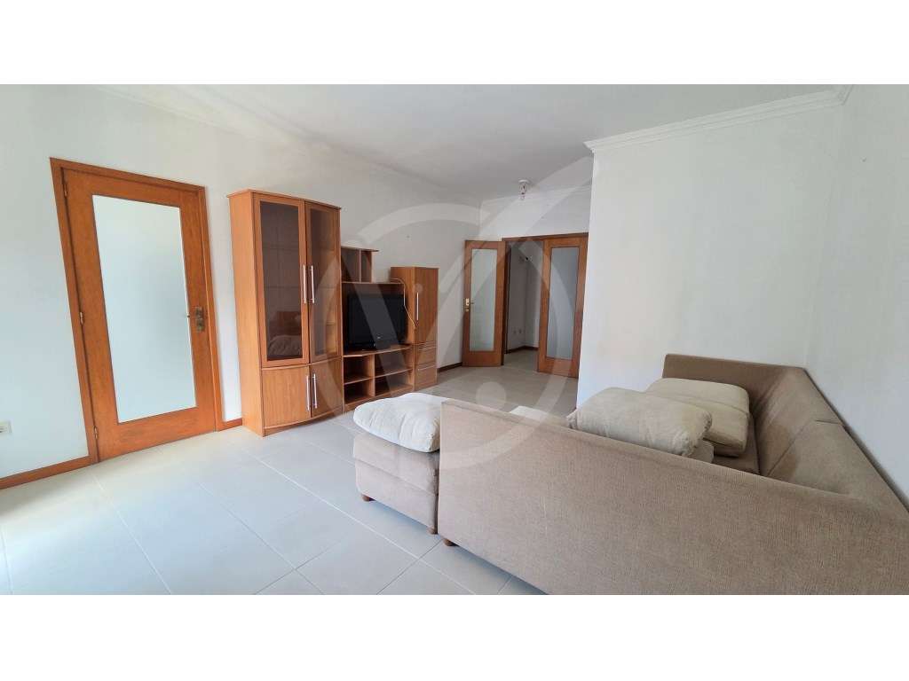 Apartamento T2 - Arrendamento na Póvoa de Varzim - Grande imagem: 3/8