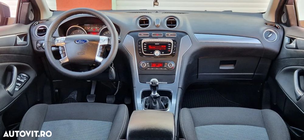 Ford Mondeo Turnier 1.6 TDCi Ambiente - 18