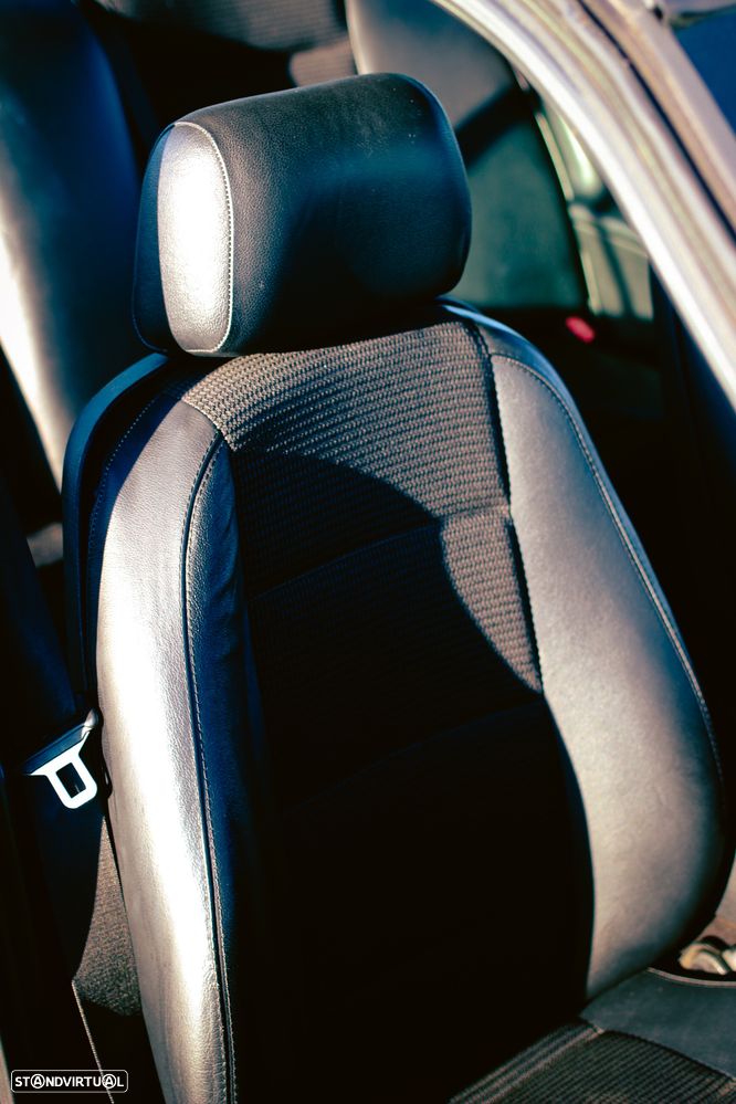 BMW 318 tds - 13