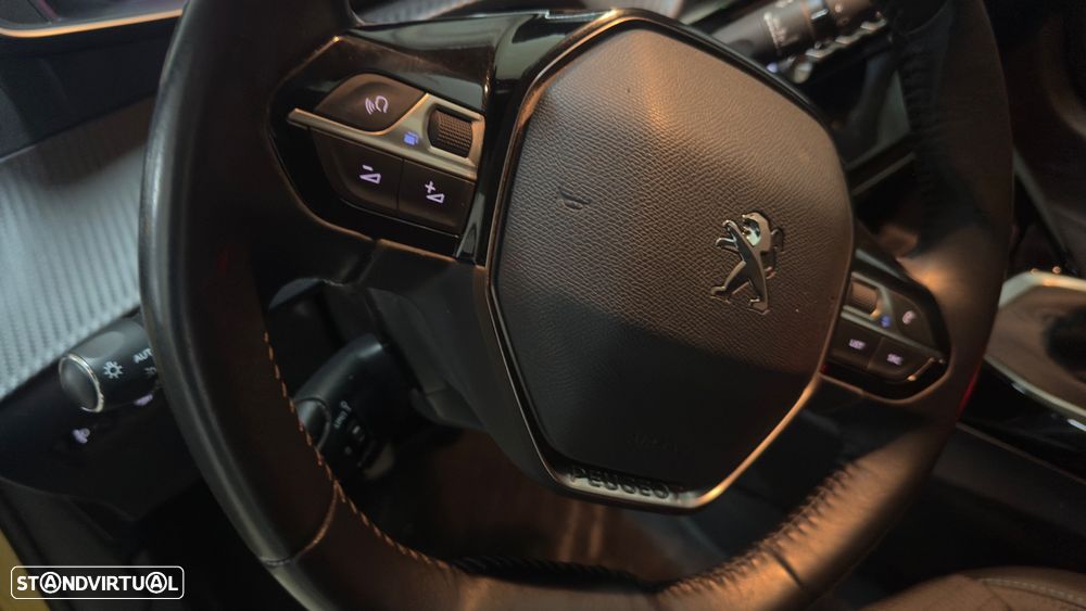 Peugeot 208 1.2 PureTech Allure Pack - 12
