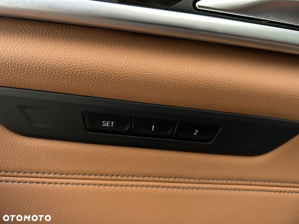 BMW Seria 5 - 16