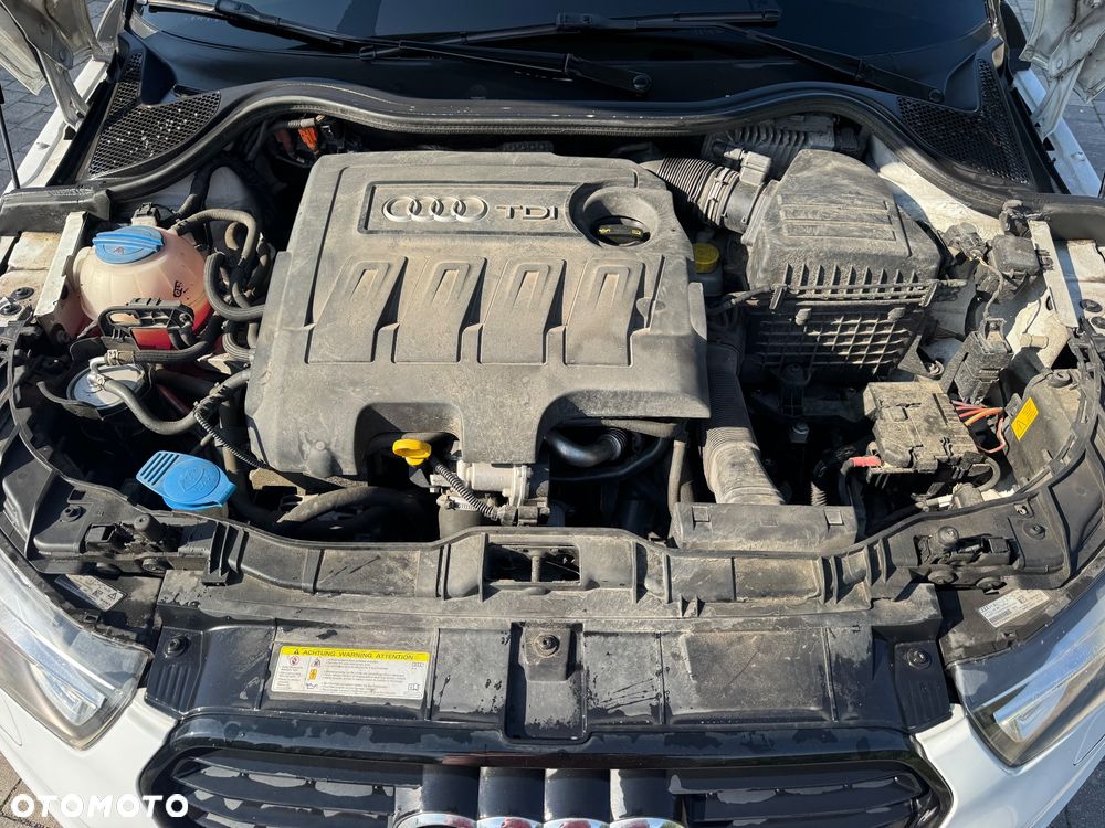 Audi A1 3-drzwiowe 1.6 TDI S line Sportpaket - 11