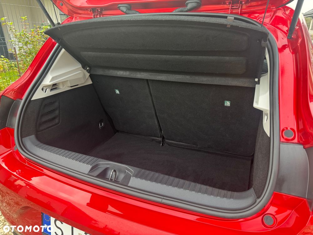 Renault Clio TCe 100 INTENS - 19