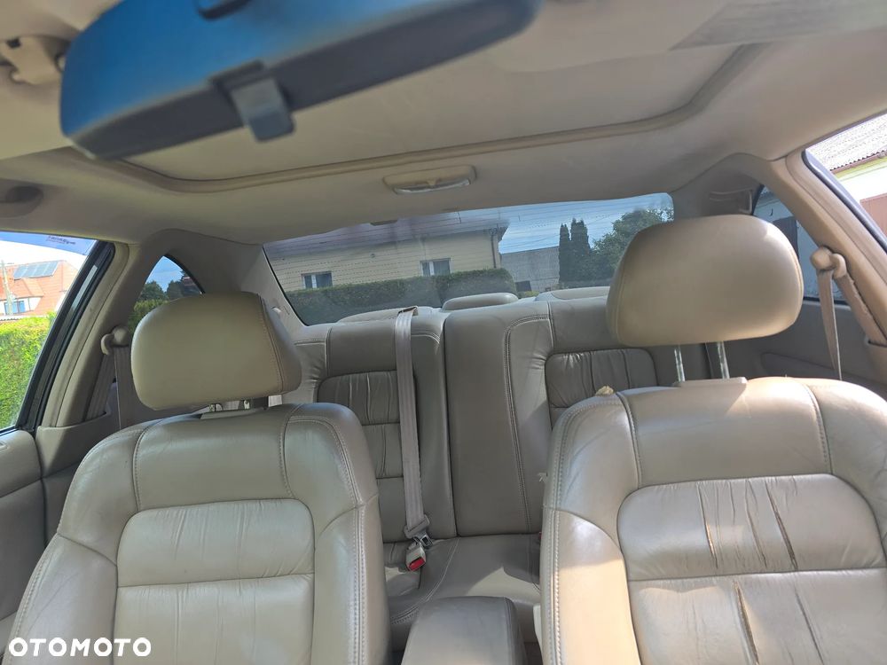 Honda Accord 2.0i ES - 8