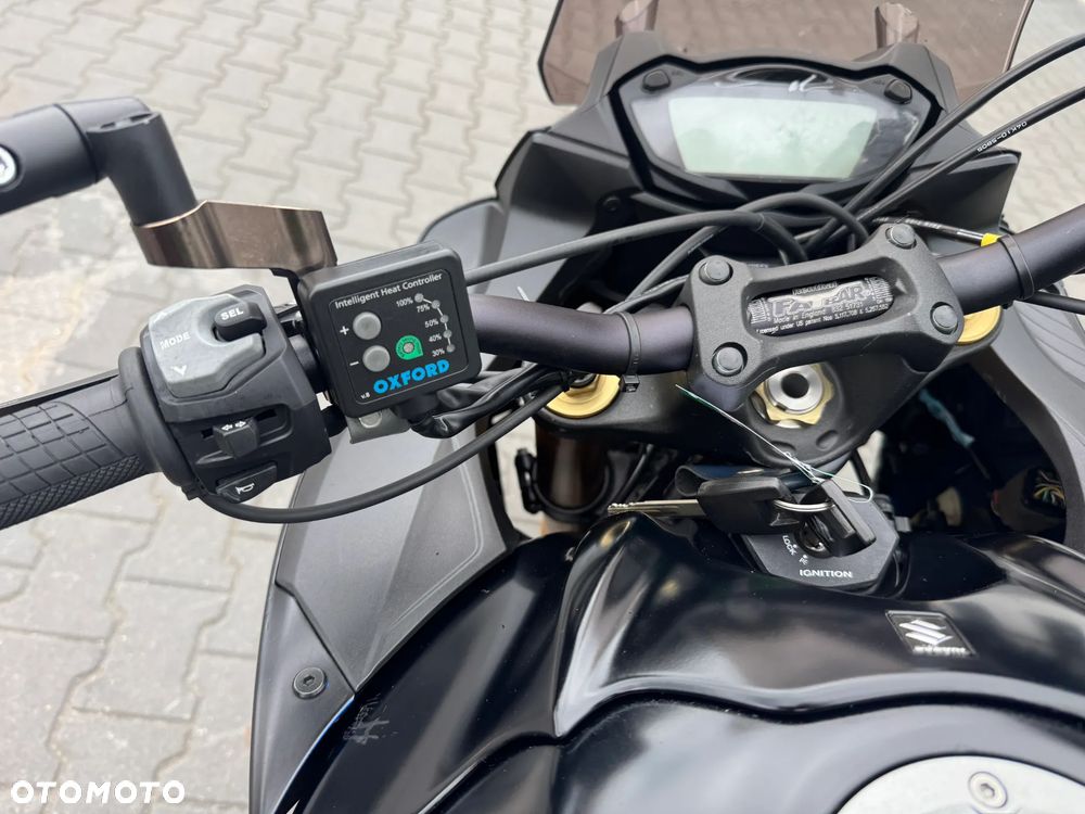 Suzuki GSX 1000 - 19