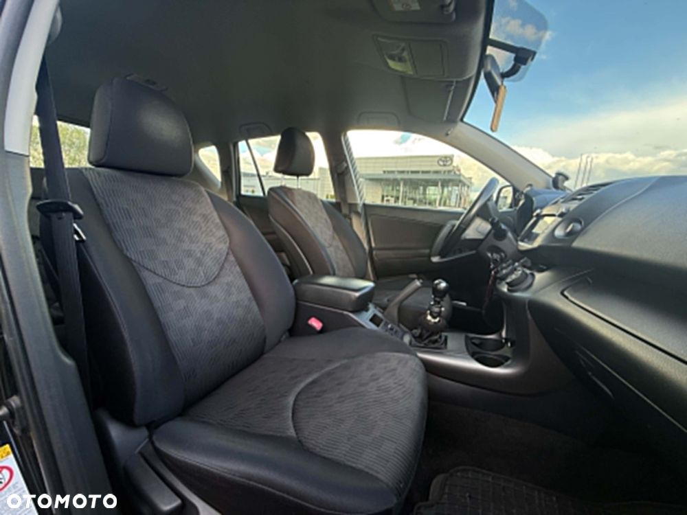 Toyota RAV4 - 3
