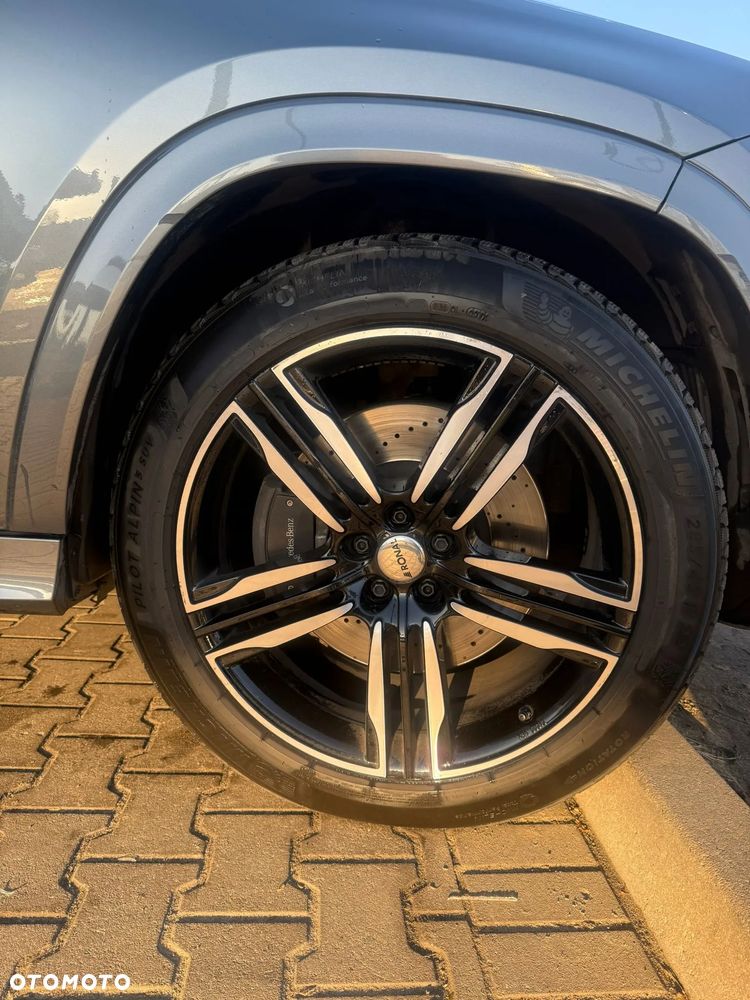 Mercedes-Benz GLS - 4