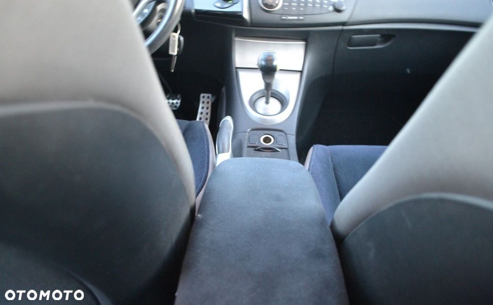 Honda Civic 1.8i-VTEC Sport - 29