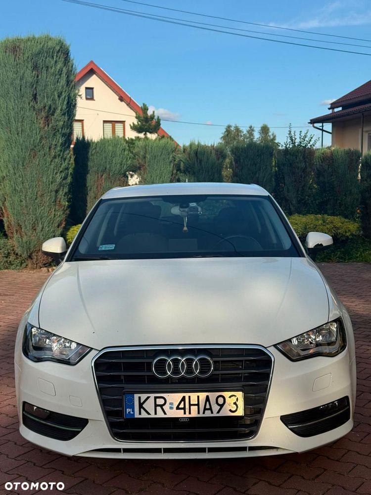 Audi A3 Sportback 1.6 TDI Ambiente - 3