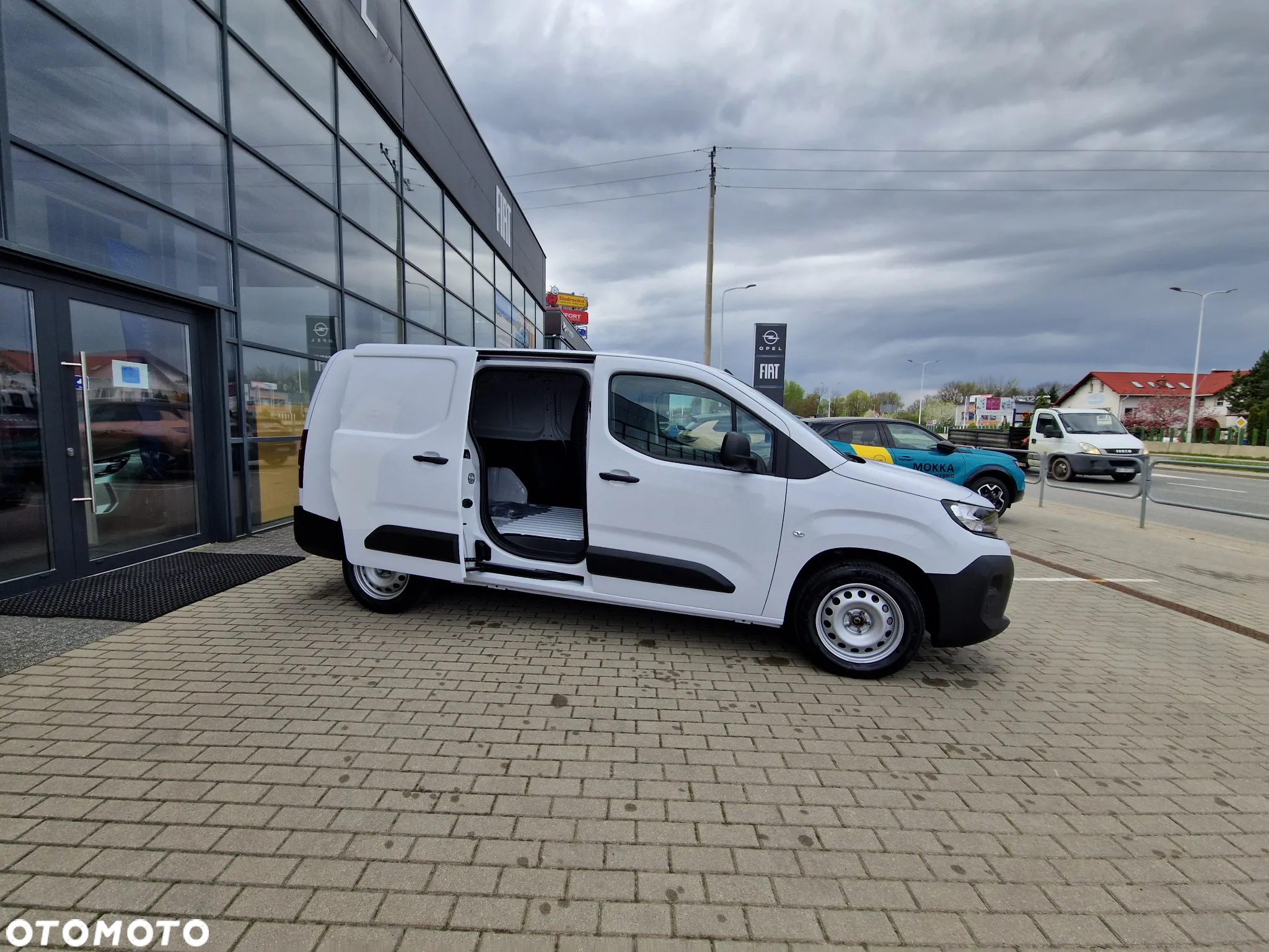 Opel COMBO - 12