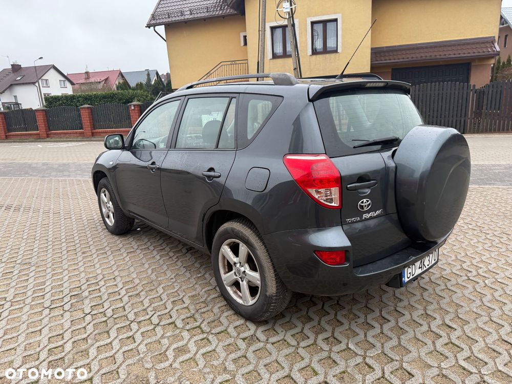 Toyota RAV4 2.0 VVT-i Sol - 8
