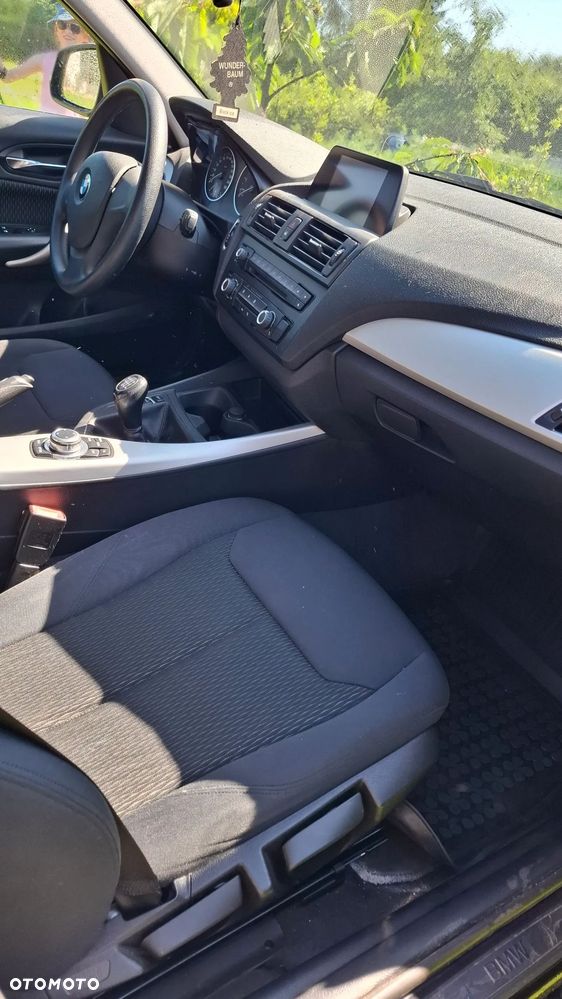 BMW Seria 1 116i - 8