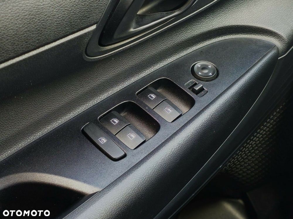 Hyundai i20 1.2 Pure - 19