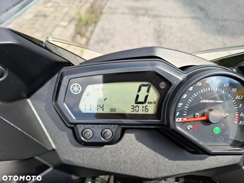 Yamaha XJ - 8