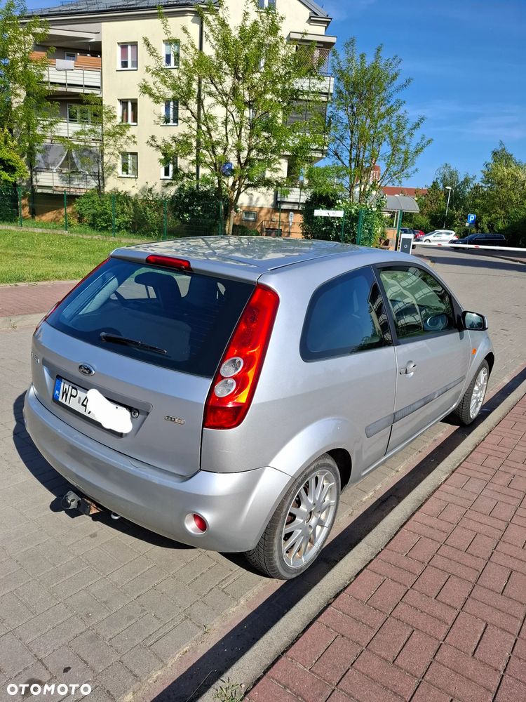 Ford Fiesta 1.4 TDCI - 4