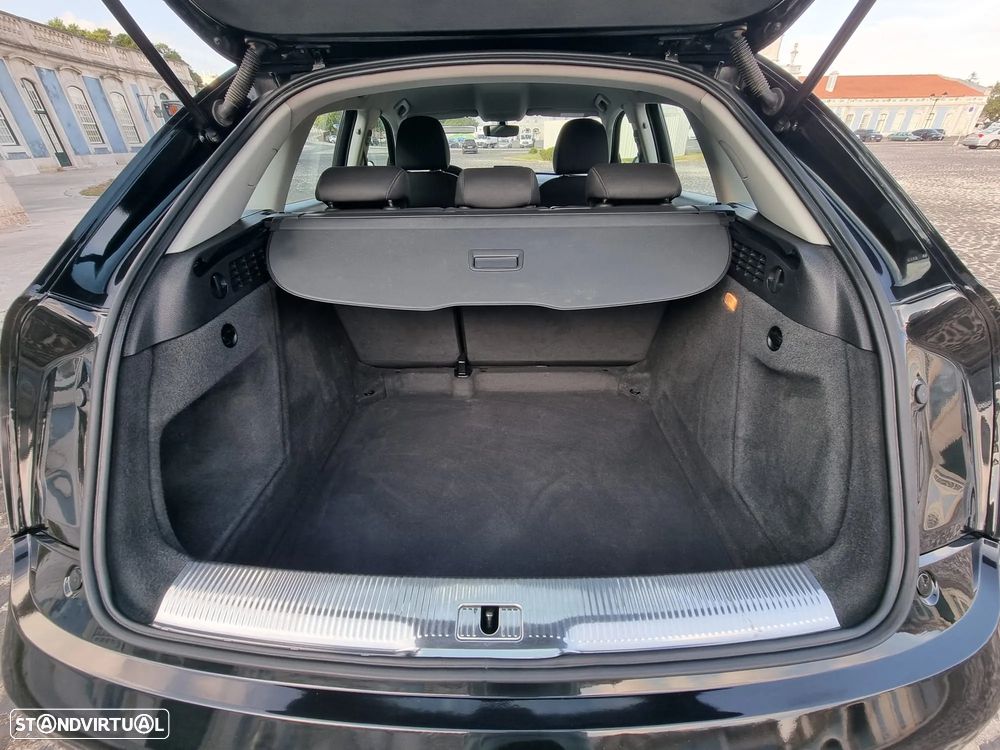 Audi Q3 2.0 TDI S-line - 8