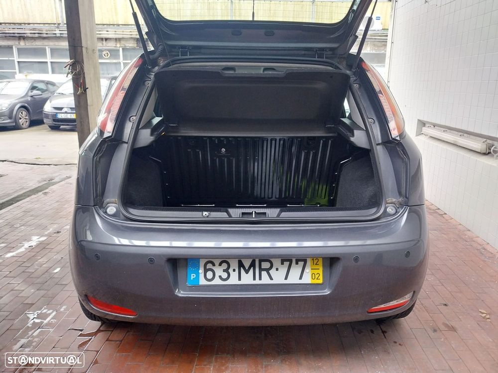 Fiat Punto 1.3 M-Jet Lounge S&S - 10