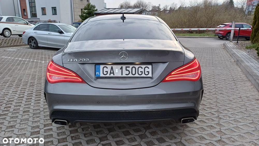 Mercedes-Benz CLA 200 7G-DCT AMG Line - 11